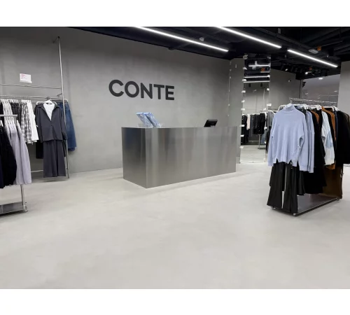 Нанесение микроцемента на стены и полы в магазине CONTE