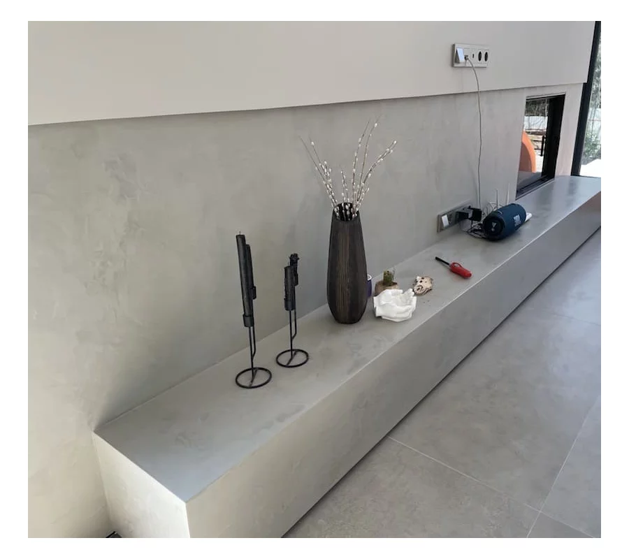 Отделка стен микроцементом