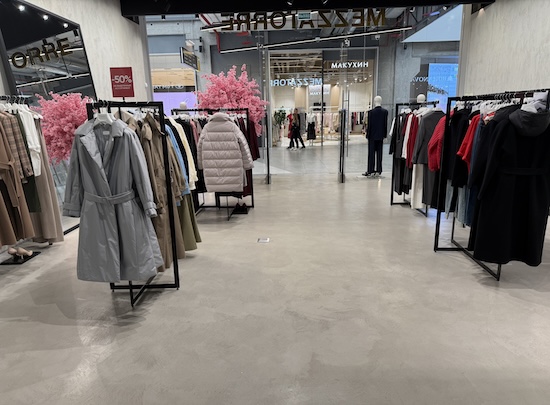 Микроцемент в магазине одежды